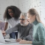 Equip d’una empresa de Lleida planificant un portal privat